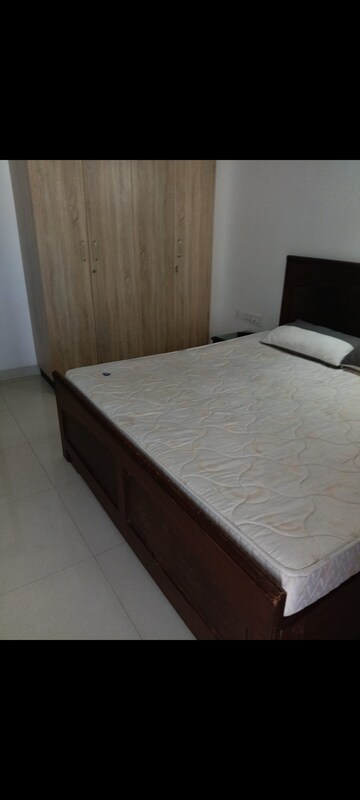 Room in 3 BHK Apartment at Pacific Golf Estate, Kulhan – for Rent