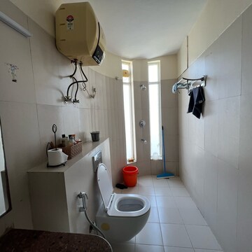 Team Area in 3 BHK Apartment at Spaze Privy, Sector 72 – for Rent