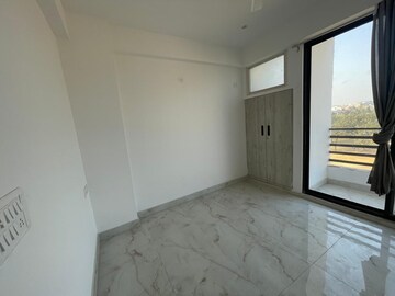 Room in 3 BHK Apartment at Mehrauli – for Sale