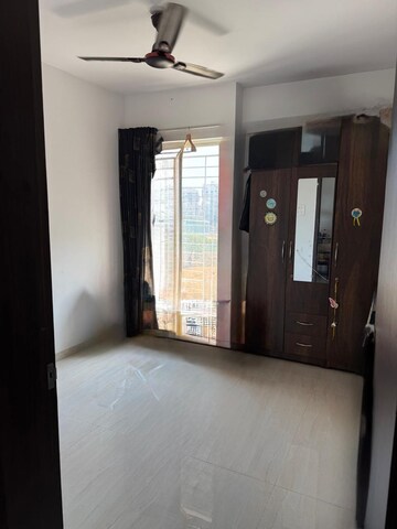 Room in 2 BHK Apartment at Kumar Palms, Kondhwa – for Rent