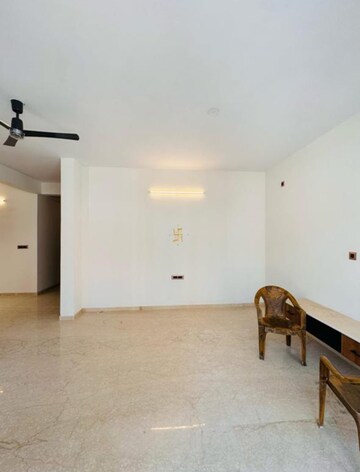 Room in 3 BHK Apartment at Lakshmi Nilayam Indiranagar, Indiranagar – for Rent