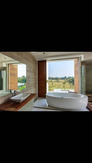Bathroom in 6 BHK Villa at Chattarpur – for Sale