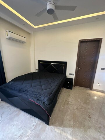 Bedroom in 6 BHK Villa at Chattarpur – for Sale