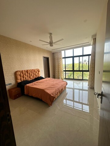 Bedroom in 6 BHK Villa at Chattarpur – for Sale