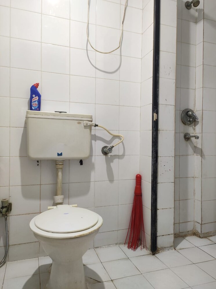 Bathroom, royal-palms 2 Bedroom 842 Sq.Ft. Apartment In Goregaon East Mumbai 8303897