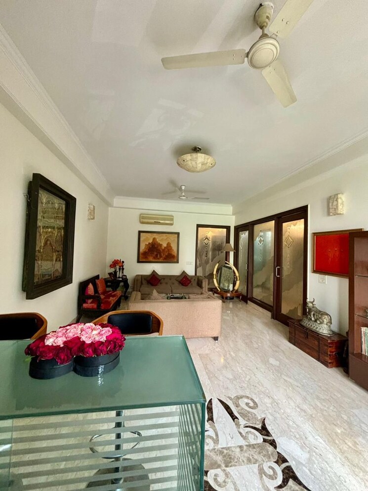 Living Room, safdarjung enclave 4 Bedroom 2000 Sq.Ft. Builder Floor In Safdarjung Enclave Delhi 8303928