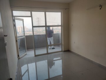 Room in 2 BHK Apartment at Pyramid Fusion Homes, Sector 70a – for Rent