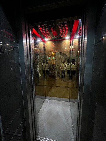 Bathroom in 1 BHK Builder Floor at Ansal Sushant Apartments, Sushant Lok I – for Rent