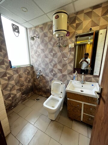 Team Area in 1 BHK Builder Floor at Ansal Sushant Apartments, Sushant Lok I – for Rent