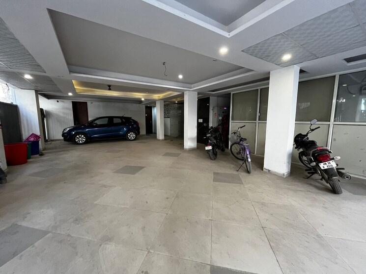  Parking, ansal-sushant-apartments 1 Bedroom 850 Sq.Ft. Builder Floor In Sushant Lok I Gurgaon 8303876