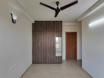 Room in 3 BHK Apartment at Bhartiya Nikoo Homes, Thanisandra Main Road – for Rent
