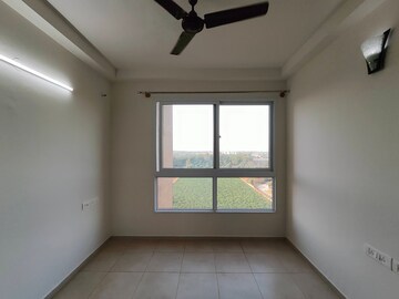 Room in 3 BHK Apartment at Bhartiya Nikoo Homes, Thanisandra Main Road – for Rent
