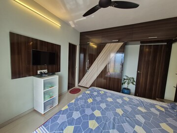 Bedroom in 3 BHK Apartment at Rosa Bella, Ghodbunder Road – for Rent
