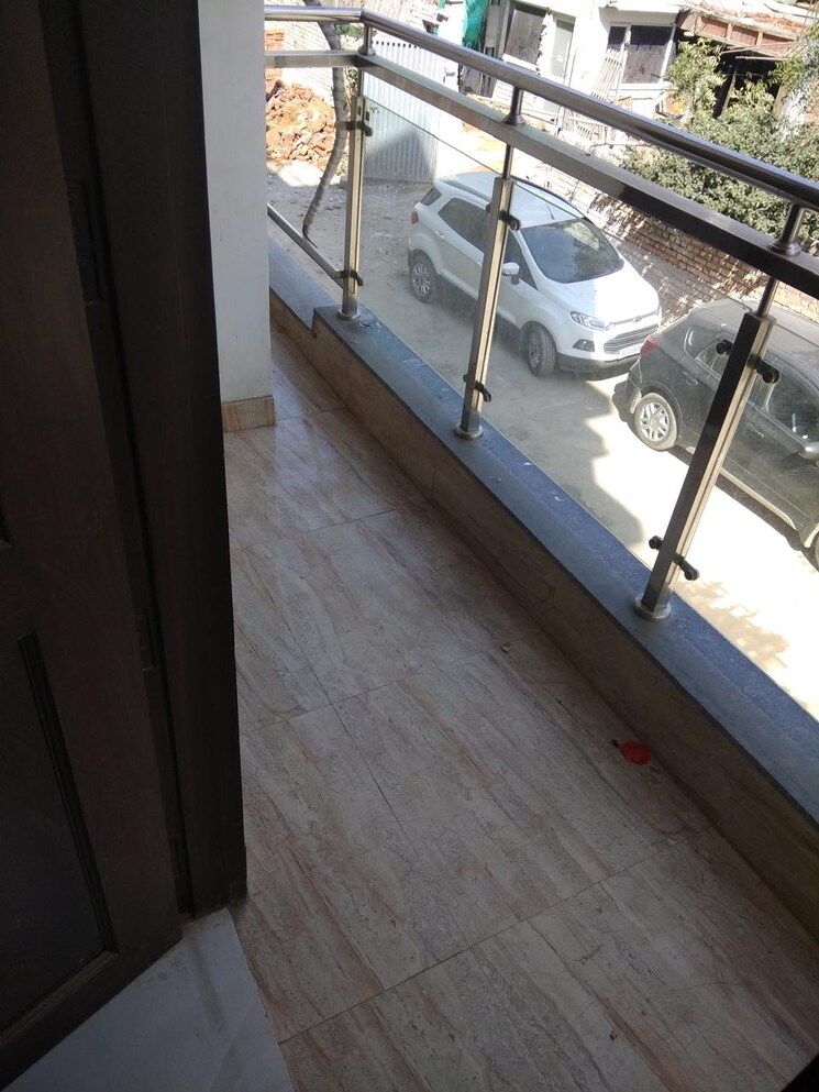 Balcony, vasant kunj 3 Bedroom 1258 Sq.Ft. Apartment In Vasant Kunj Delhi 8304168