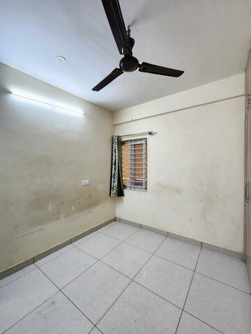 Room in 1 BHK Builder Floor at Reliable Lake Dew Residency, Haralur Road – for Rent