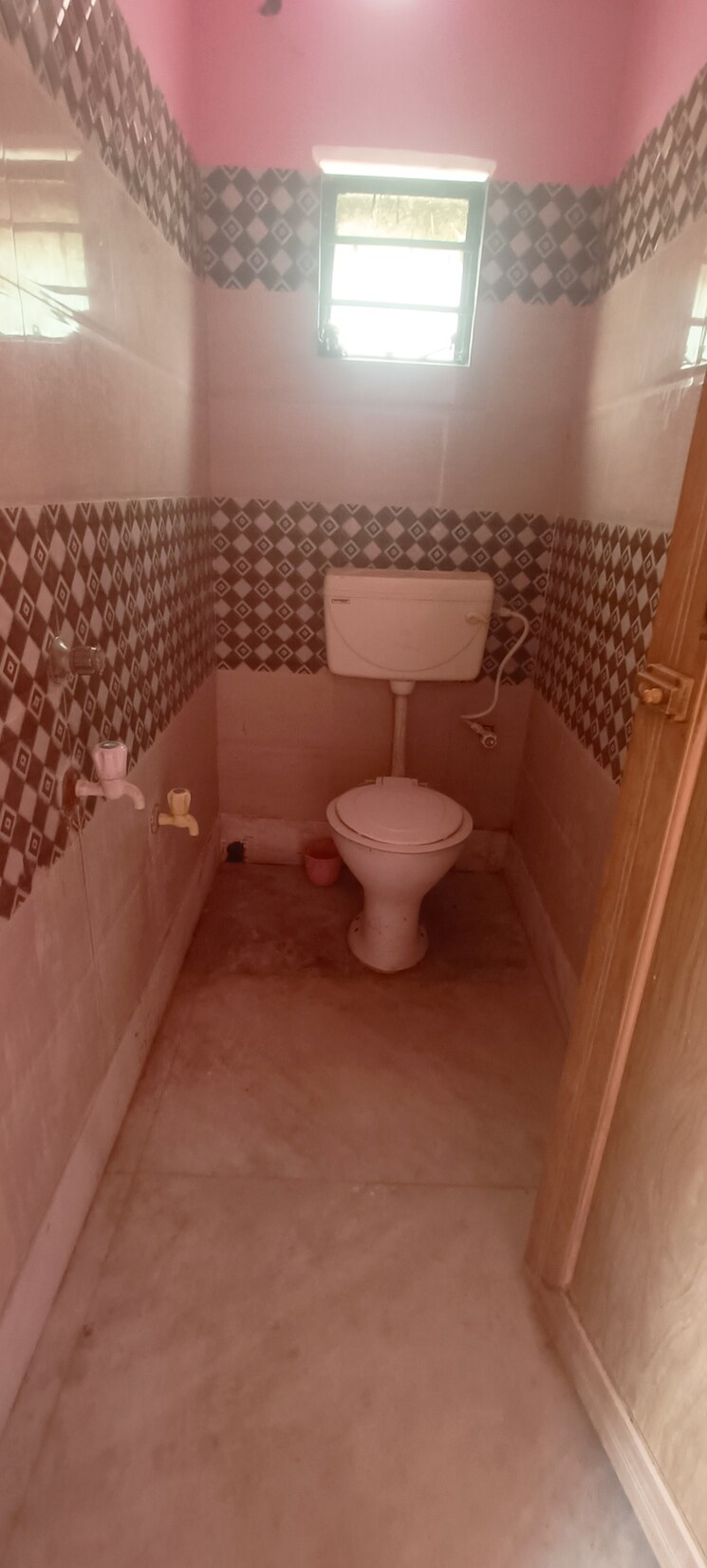 Bathroom, dum dum road 1 RK 500 Sq.Ft. Independent House In Dum Dum Road Kolkata 8304248