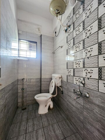 Bathroom in 1 BHK Builder Floor at Aecs Layout – for Rent