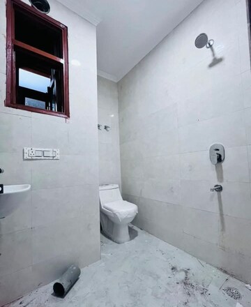 Master Bedroom in 1 BHK Builder Floor at Saket – for Rent