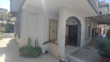 Bathroom in 4 BHK Villa at Thaltej – for Rent