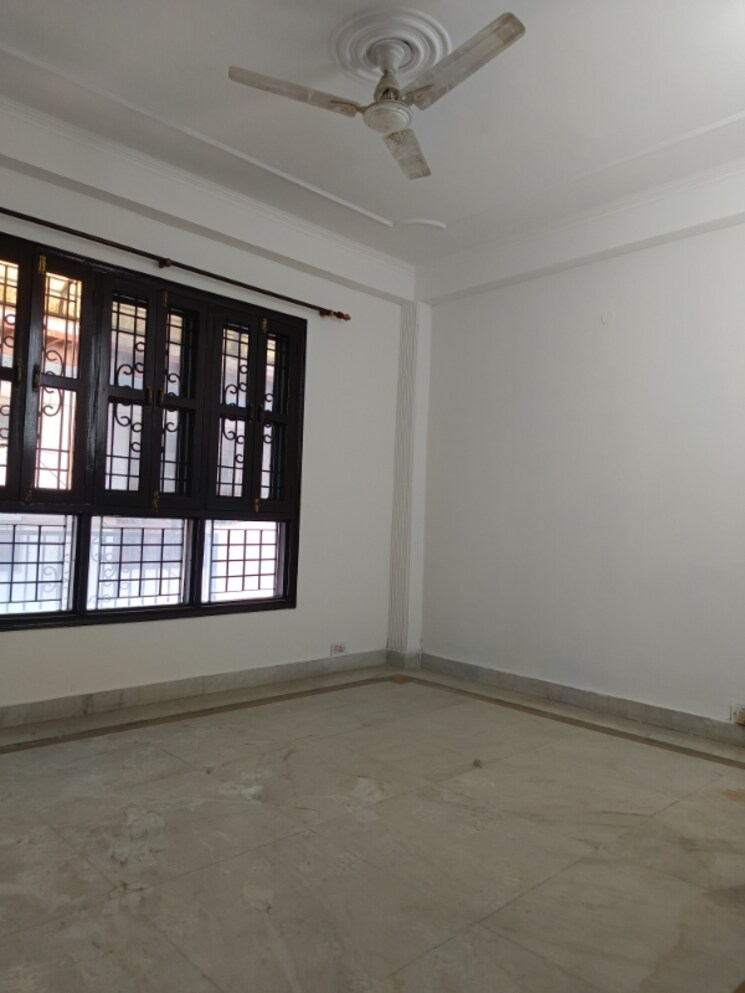 Room, uppal-southend 4 Bedroom 1900 Sq.Ft. Builder Floor In Sector 49 Gurgaon 8304461