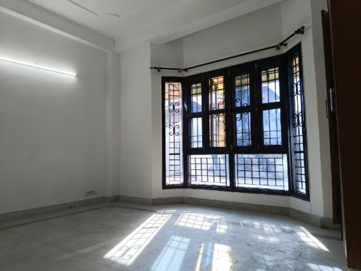 Room, uppal-southend 4 Bedroom 1900 Sq.Ft. Builder Floor In Sector 49 Gurgaon 8304461