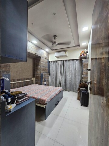 Team Area in 2 BHK Apartment at Acme Ozone, Manpada – for Sale