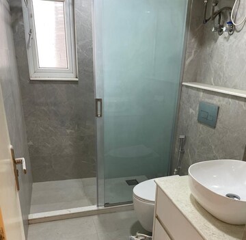 Bathroom in 3 BHK Apartment at Emaar Palm Gardens, Sector 83 – for Rent
