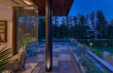 Swimming Pool in 4 BHK Villa at Ansari Road – for Sale