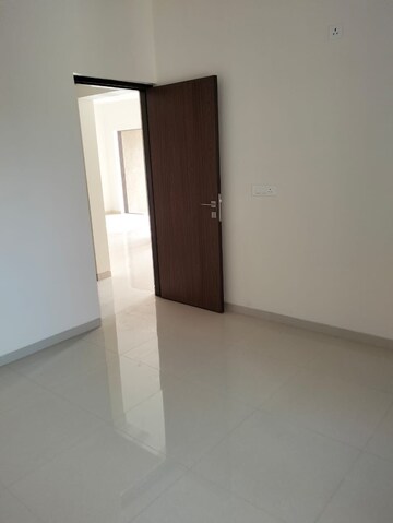 Room in 3 BHK Apartment at Skyi Songbirds, Bavdhan – for Sale