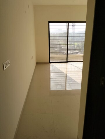 Room in 4 BHK Apartment at Skyi Songbirds, Bavdhan – for Sale
