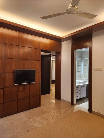 Bedroom in 2 BHK Apartment at Bandra West – for Rent