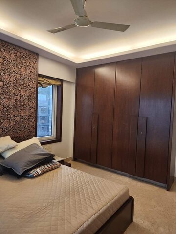 Bedroom in 2 BHK Apartment at Bandra West – for Rent
