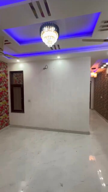 Room in 2 BHK Builder Floor at Raja Puri – for Sale
