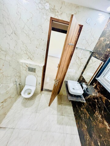 Staircase in 3 BHK Builder Floor at AEZ Aloha, Sector 57 – for Rent