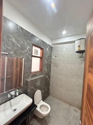 Bathroom in 3 BHK Builder Floor at AEZ Aloha, Sector 57 – for Rent