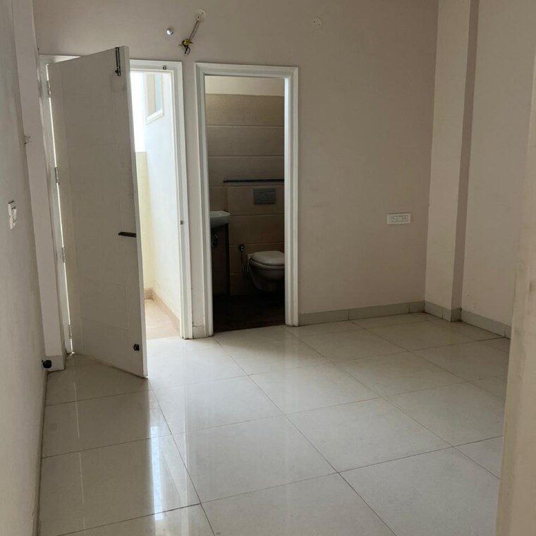 Room, patiala road 2 Bedroom 1100 Sq.Ft. Apartment In Patiala Road Zirakpur 8304746