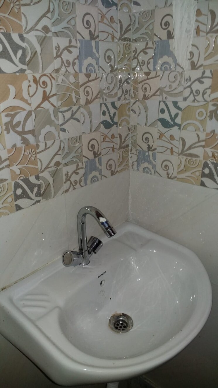 Bathroom, mehrauli 1 Bedroom 450 Sq.Ft. Builder Floor In Mehrauli Delhi 8304734