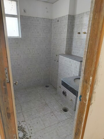 Bathroom in 1 BHK Apartment at Gomti Nagar – for Rent