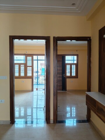 Room in 2 BHK Apartment at Ansal Harmony Homes, Sector 57 – for Rent