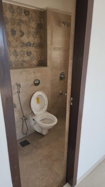 Attached Bathroom in 2 BHK Apartment at Pardis Little Malabar Hill, Chembur – for Rent
