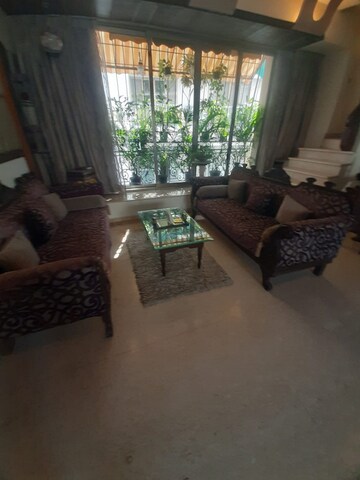3 BHK Apartment For Rent in Khar West