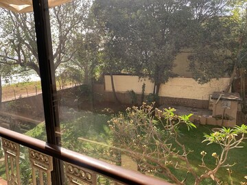 Balcony in 4 BHK Apartment at Juhu – for Rent