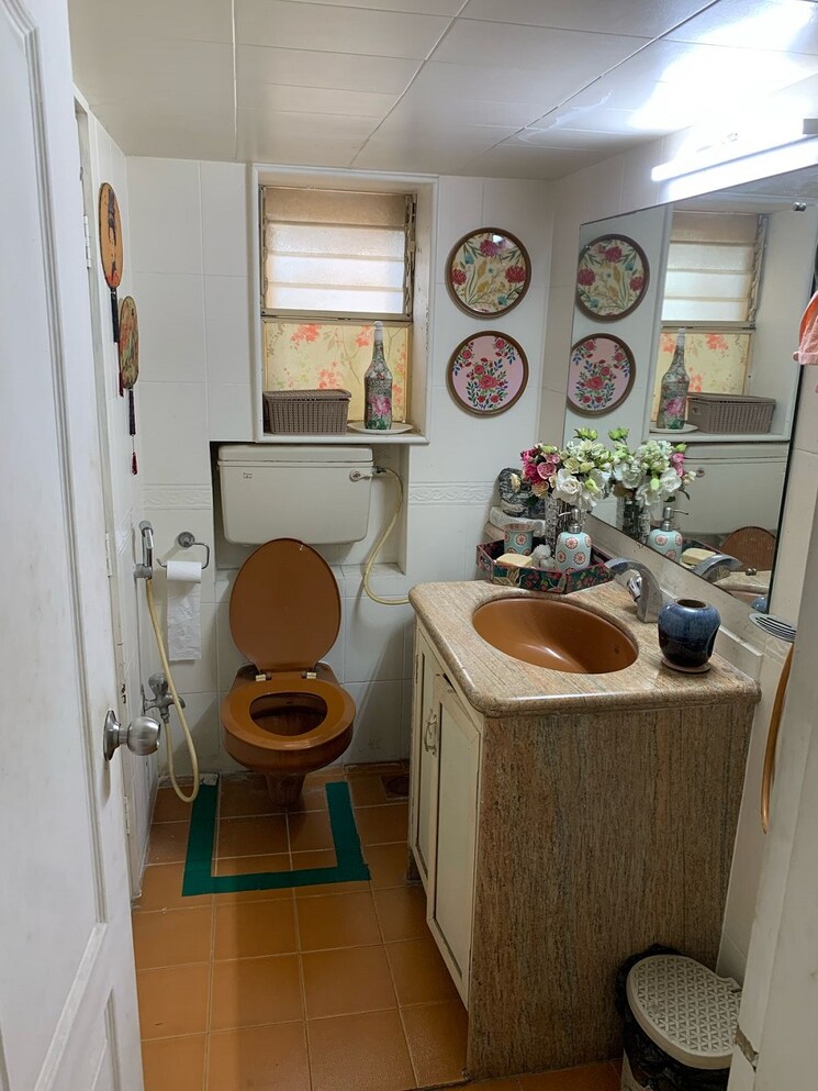 Team Area, juhu 4 Bedroom 1400 Sq.Ft. Apartment In Juhu Mumbai 8304828