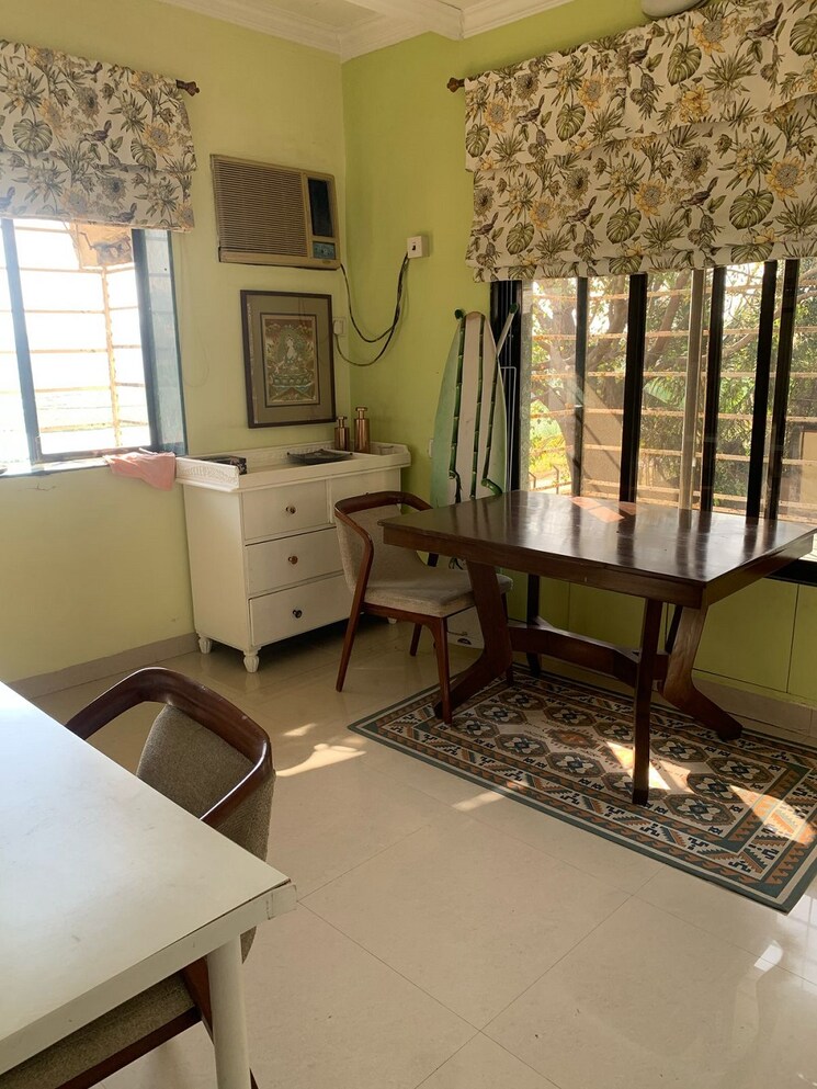 Living Room, juhu 4 Bedroom 1400 Sq.Ft. Apartment In Juhu Mumbai 8304828