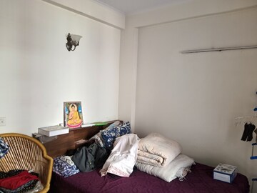 Bedroom in 2.5 BHK Builder Floor at Ardee City, Sector 52 – for Sale