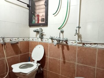 Bathroom in 2 BHK Apartment at Lodha Paradise, Majiwada – for Rent