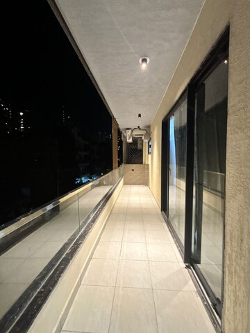 Building Lobby in 4 BHK Builder Floor at Sector 42 – for Rent