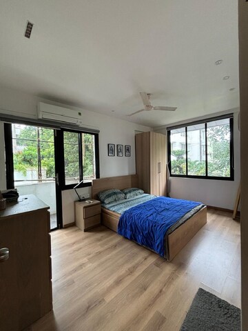 Bedroom in 2 BHK Apartment at Bandra West – for Rent