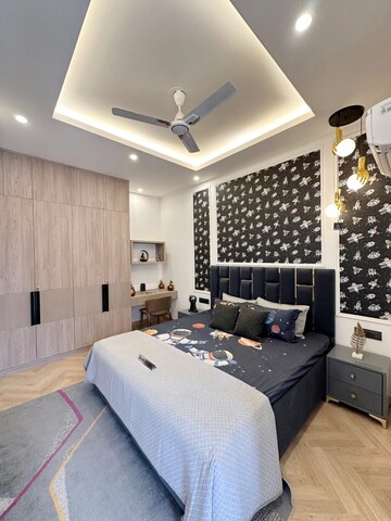 Master Bedroom in 3 BHK Builder Floor at Raj One Good Earth, Sector 71 – for Sale