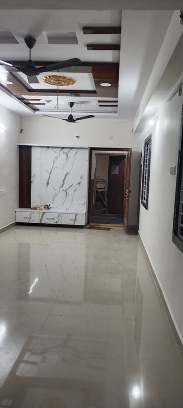 Room in 2 BHK Apartment at Pavani Laxmi Nivas, Madhapur – for Rent